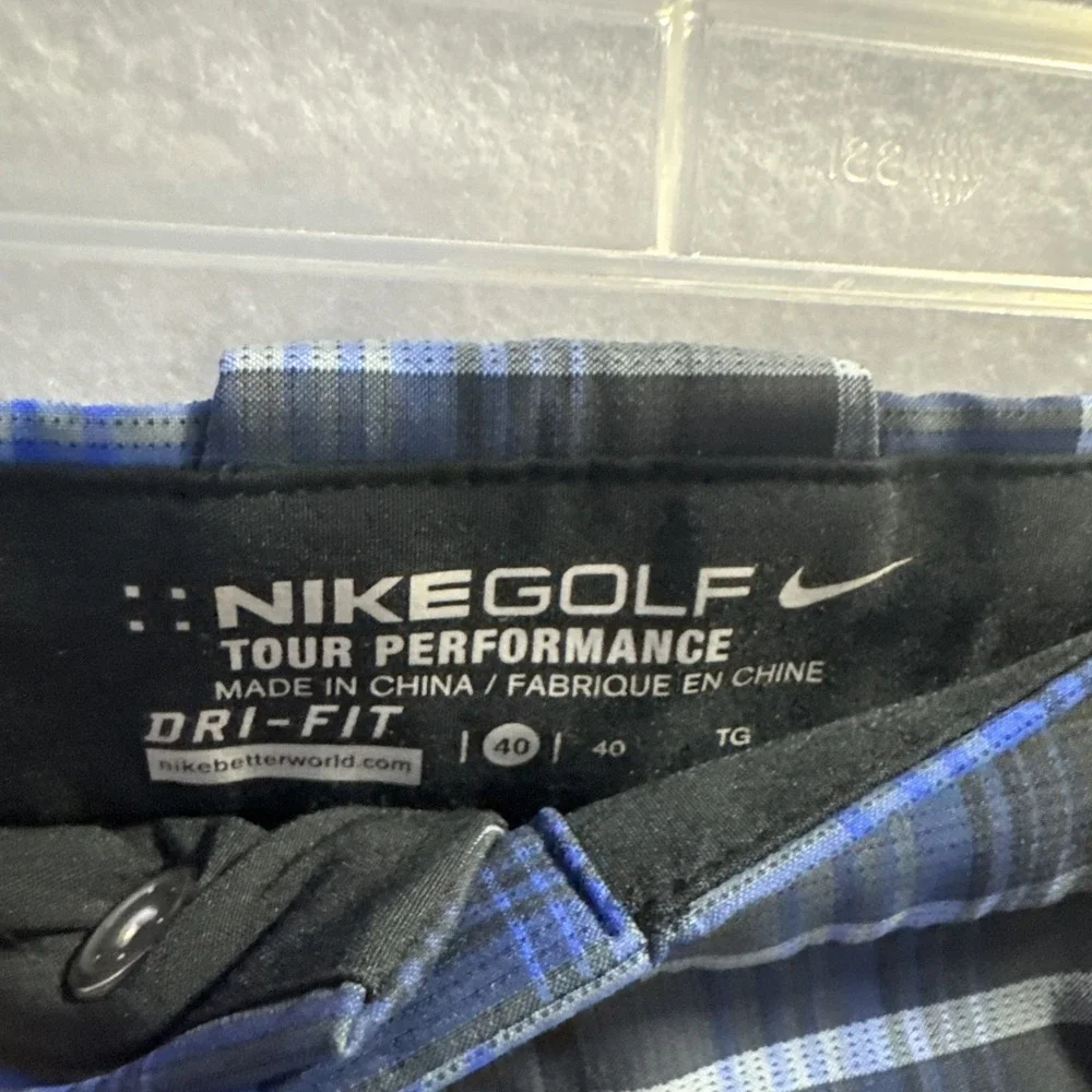 Nike Golf Tour Performance Shorts‎ Men's Size 40 Blue Plaid Dri Fit